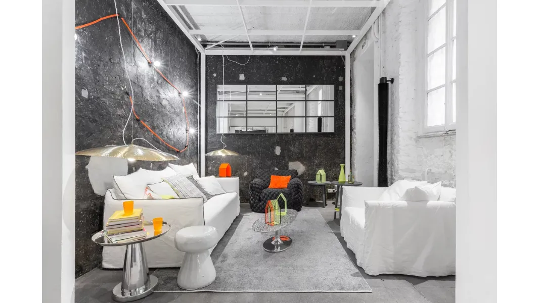 Tavolino in cemento Inout 44 di Gervasoni