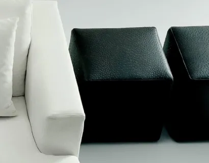 Pouf Cubik in pelle di Deas