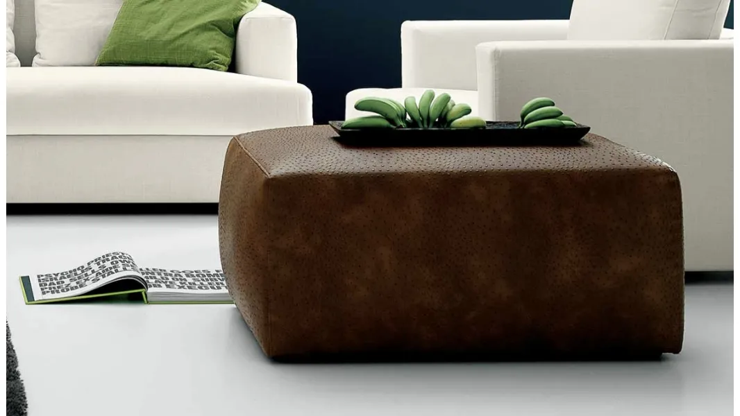 Pouf quadrato dall'effetto bombato Six di Deas
