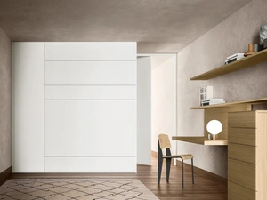 Armadio battente Alterna SM2011 con modulo letto di Zalf