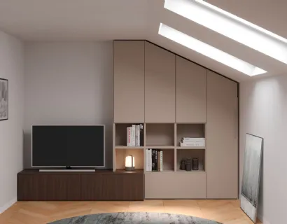 Armadio Mansardato con mobile TV di Nardi Interni