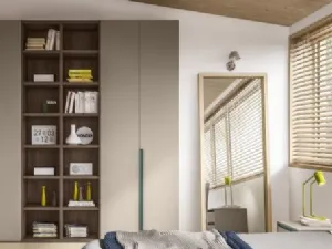 Armadio RD112 Easy con ante battenti in legno laccato di Marka Total Living