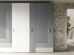 Armadio RD115 Plus con ante battenti di Marka Total Living