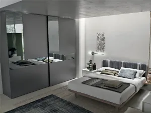 Armadio Cristal in laccato opaco antracite con ante specchio grigio e grigio satinato di Tomasella