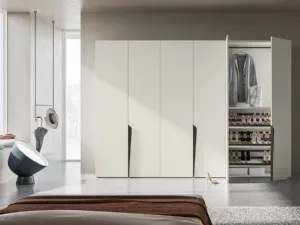 Armadio Battente Vela ZN04 finitura Perla con maniglie finitura Bronzo di Marka Total Living