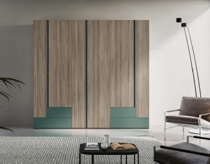 Armadio Battente Gola ZN06 finitura Forestal Brown e Pavone di Marka Total Living