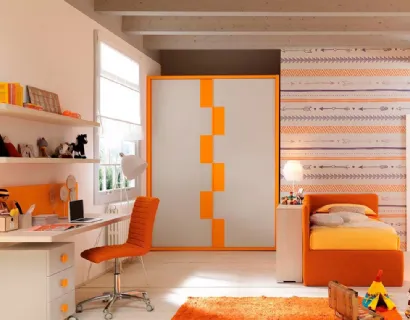 Cameretta arancione con letto singolo KC313 di Moretti Compact