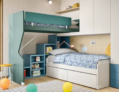 Cameretta a ponte con letto a castello Kids space 19 in melaminico di Nidi