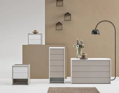 Gruppo Notte moderno Linear di Marka Total Living