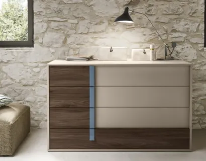 Comodino Gruppo Stylo in legno con maniglia in metallo di Marka Total Living