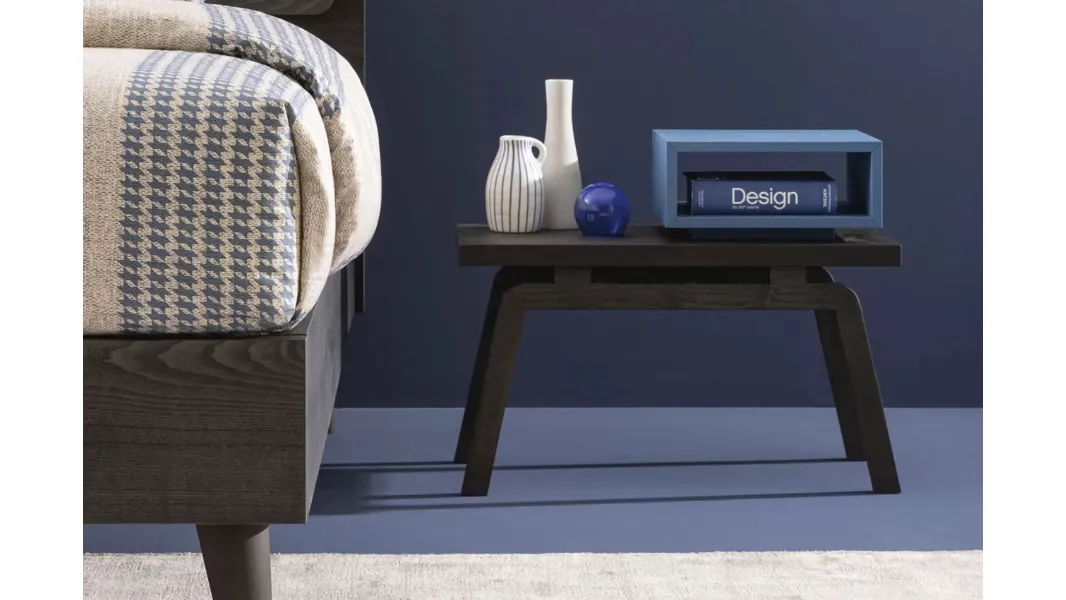 Comodino Stock con vano a giorno di Oggioni