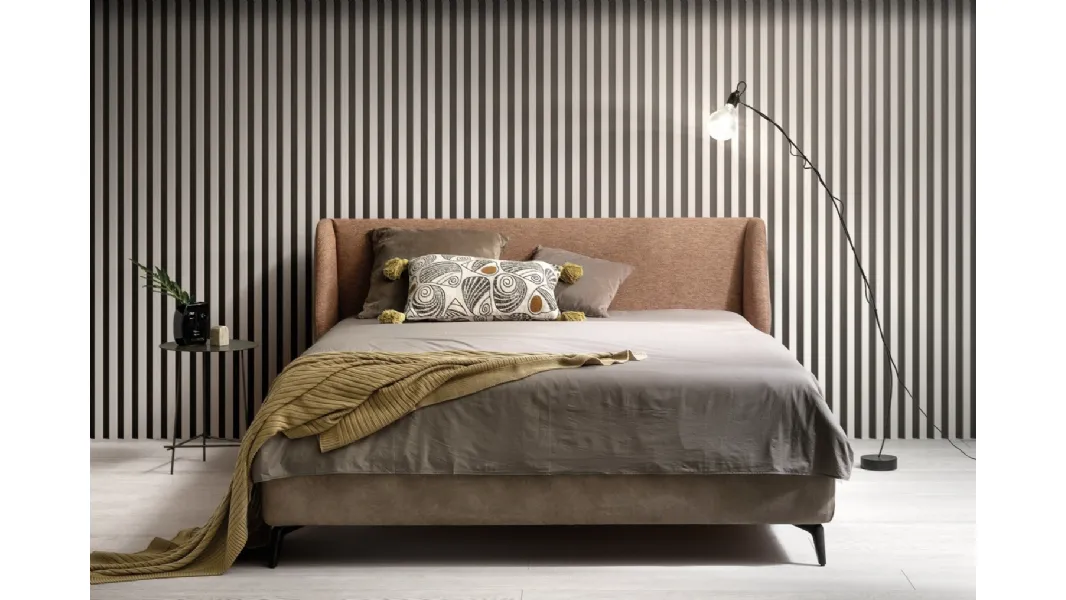 Letto matrimoniale con testiera Hug di Bside