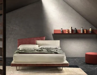Letto in pelle imbottito con testiera Link di Bside