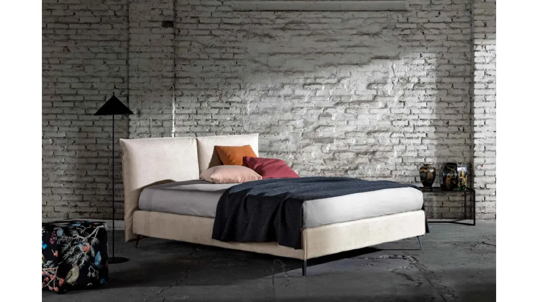 Letto con testiera imbottita Gaber di Veneran