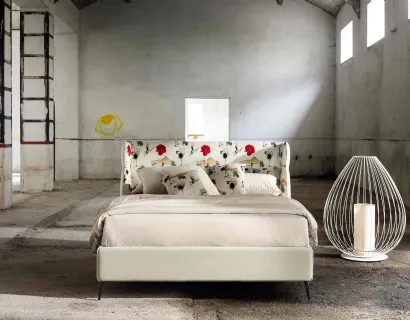 Letto con testiera imbottita Galliano di Veneran