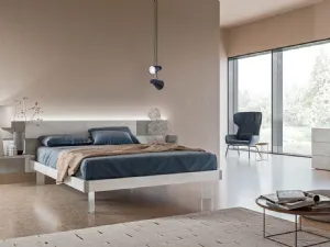 Letto con testiera Puzzle GL01 finitura Calce Bianca e Grigia con piedi in plexiglass di Marka Total Living