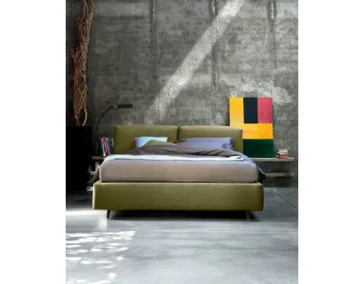 Letto in tessuto imbottito con testiera Kuna di Bontempi Letti Design