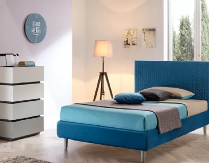Letto in tessuto con testiera trapuntata SC209 di Moretti Compact