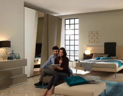 Letto matrimoniale con testiera imbottita in ecopelle NC501 di Moretti Compact