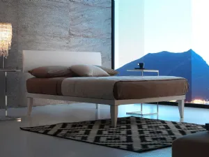 Letto matrimoniale in melaminico con testiera Niky Legno di Ergogreen