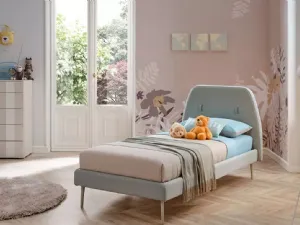 Letto singolo dalla linea romantica con testiera rivestita in tessuto leggermente curvata SC204 di Moretti Compact