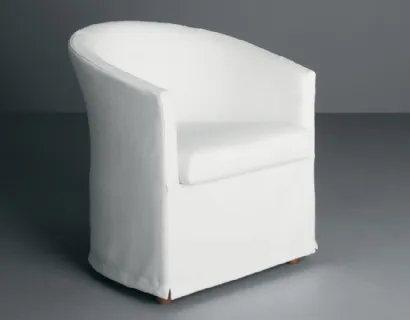 Poltroncina Mara rivestita in tessuto di Deas
