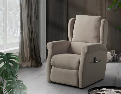 Poltrona relax in tessuto antimacchia con sistema lift alzapersona e regolazione motorizzata Multipla di Vitarelax
