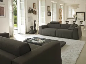 Divano letto lineare Parker in tessuto di Milano Bedding