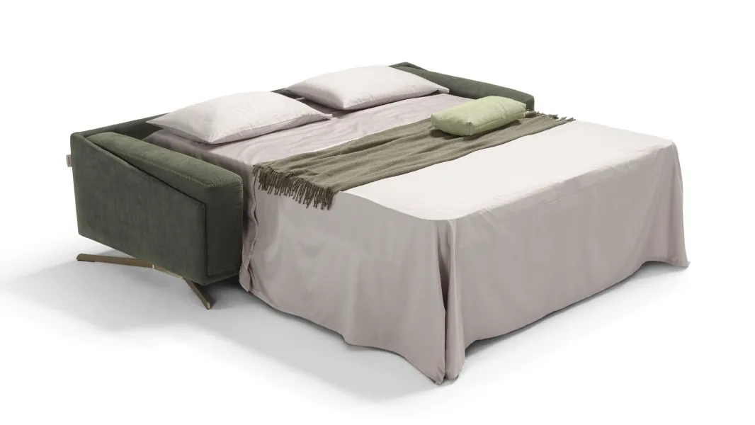 Divano letto in velluto verde con piedi in metallo Space di Dienne Salotti