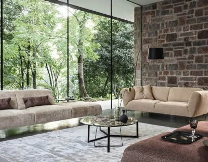 Divano lineare morbido e confortevole in tessuto Tortona di Nicoline