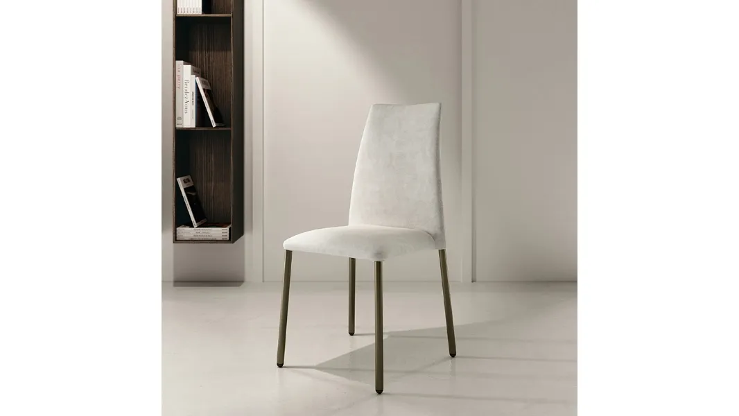 Sedia Cherry rivestita in ecopelle di Ingenia