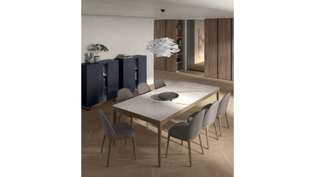 Sedia Dada in tessuto e legno di Tomasella