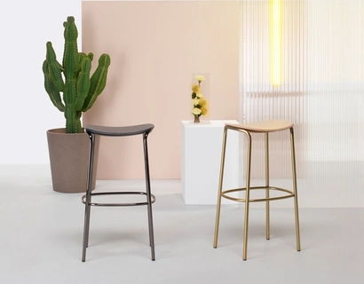 Sgabello Trick Wood in legno e metallo di Scab Design