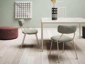 Sedia Yoko in tessuto imbottito di Novamobili