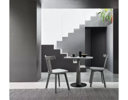 Tavolo Gray 39 in massello di noce laccato di Gervasoni