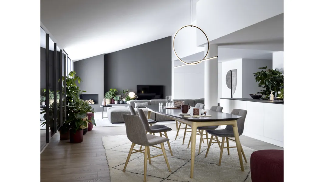 Tavolo Hanami con top in marmo di Novamobili