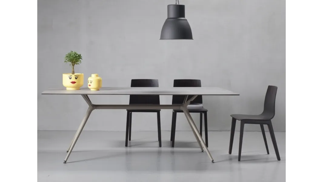 Tavolo Metropolis XL di Scab Design