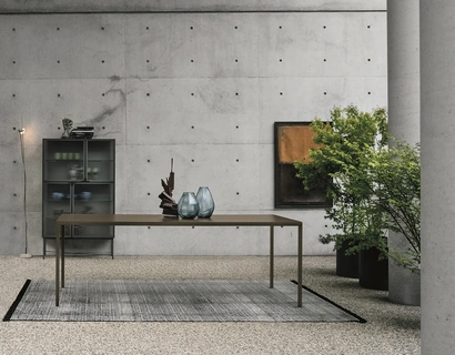 Tavolo Strong con top laccato antigraffio bronzo di Sedit