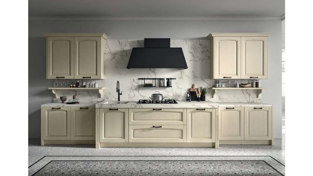 Cucina Classica lineare in legno di Frassino finitura decapè Avorio e top in Dekton effetto marmo Emma di Arredo3