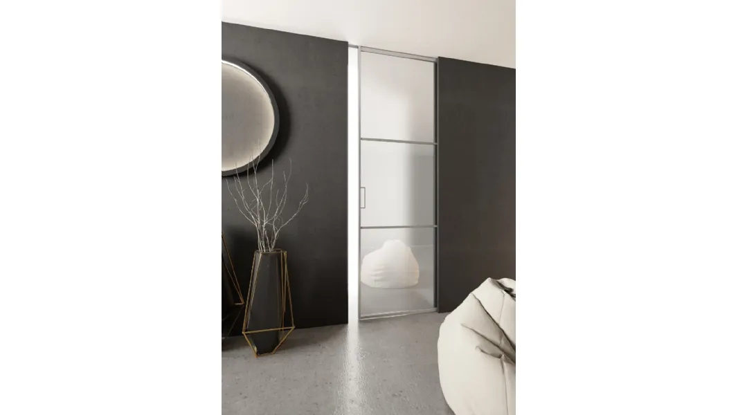 Porta per interni scorrevole Factory T3 in vetro con telaio in alluminio di Foa