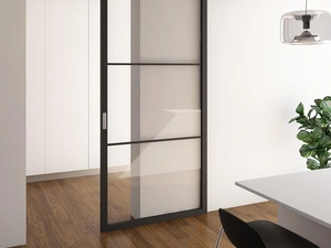 Porta per interni scorrevole Flat F3 in vetro con struttura in legno di Foa