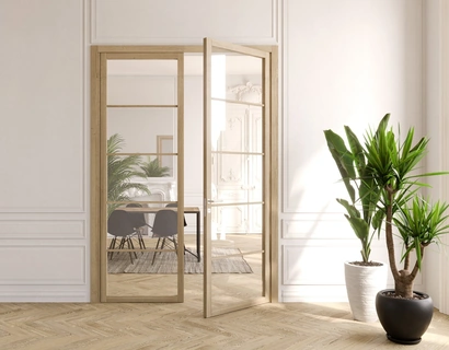 Porta per interni battente Flat F5 in vetro con struttura in rovere di Foa