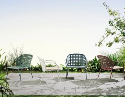 Poltroncina in acciaio Brise di Gervasoni
