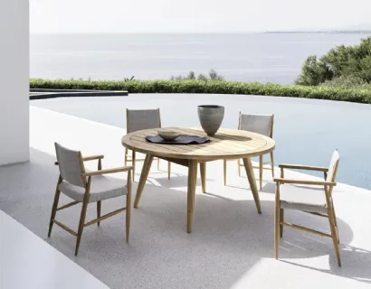Tavolo rotondo Eidos in teak di Gervasoni