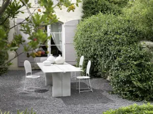 Sedia Inout 873 in alluminio di Gervasoni