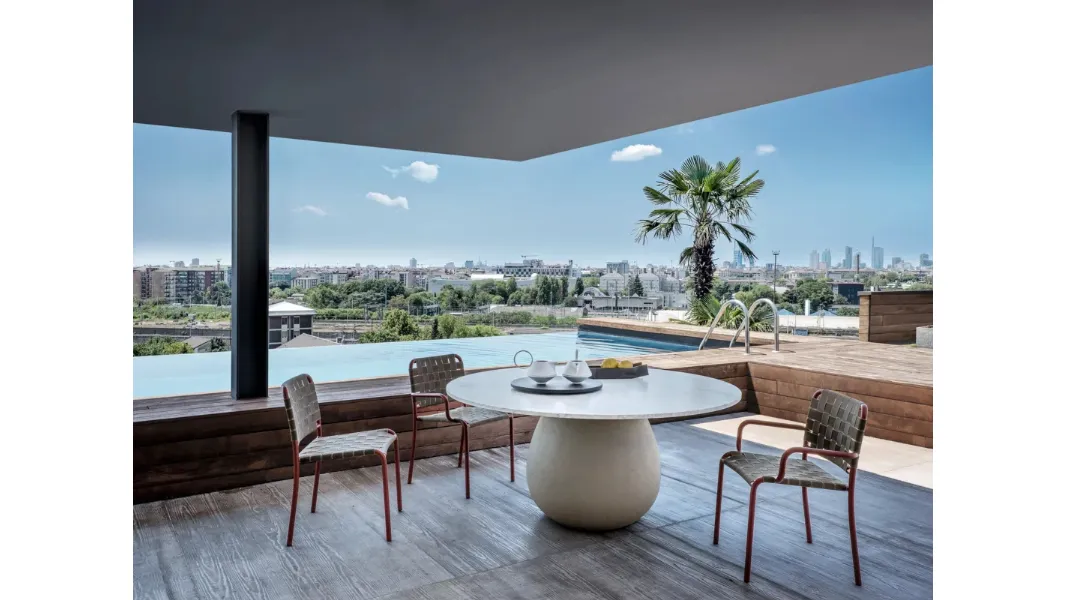 Tavolo Tondo Inout in marmo e cemento di Gervasoni