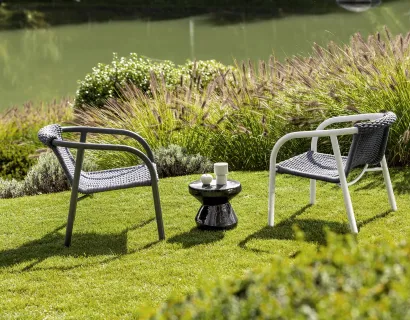 Poltroncina Ken in corda di polietilene e alluminio di Gervasoni