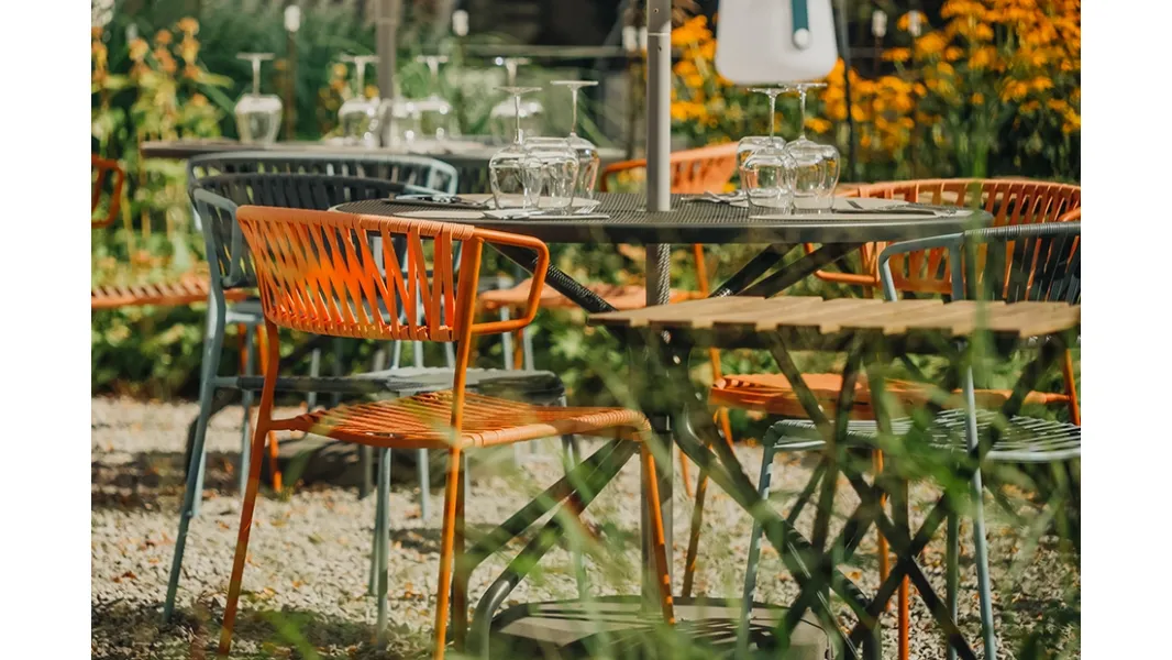 Sedia Lisa Club in PVC di Scab Design