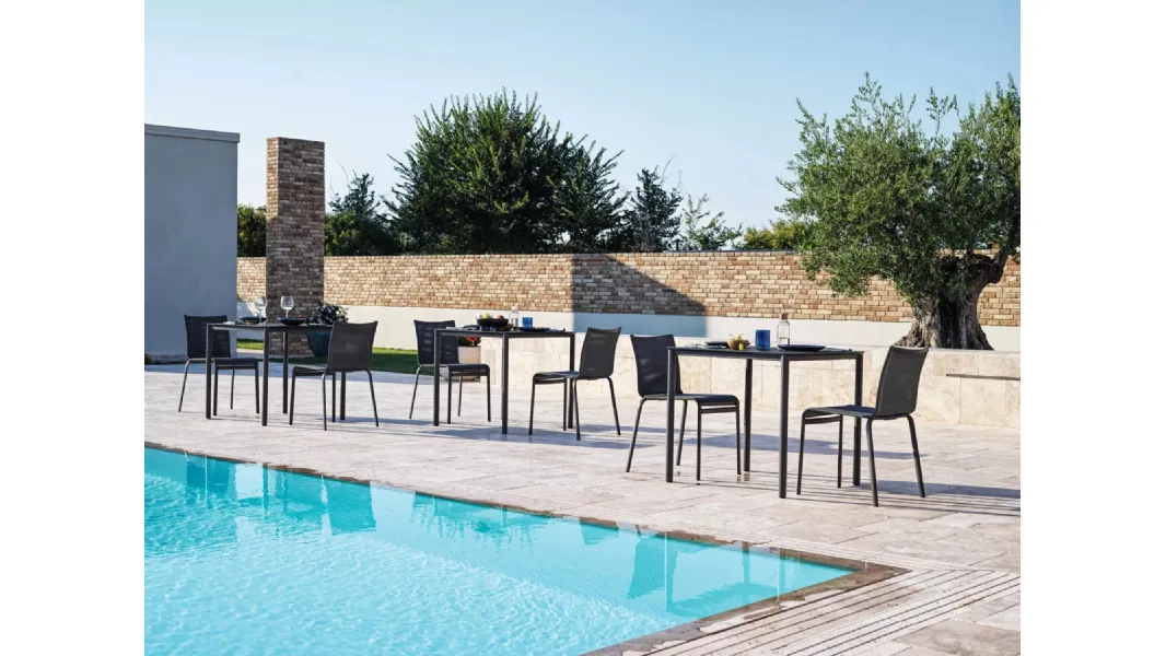 Sedia da giardino impilabile Net Outdoor con rivestimento in Texplast e struttura in acciaio laccato di Bontempi