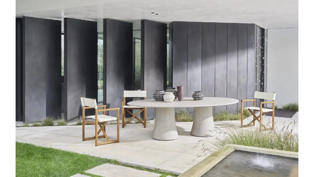 Tavolo Noa in resina spatolata di Gervasoni